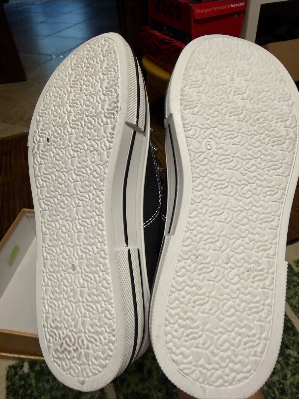 Very G Black Canvas Sneakers with Sparkle Laces-New - Picture 5 of 7